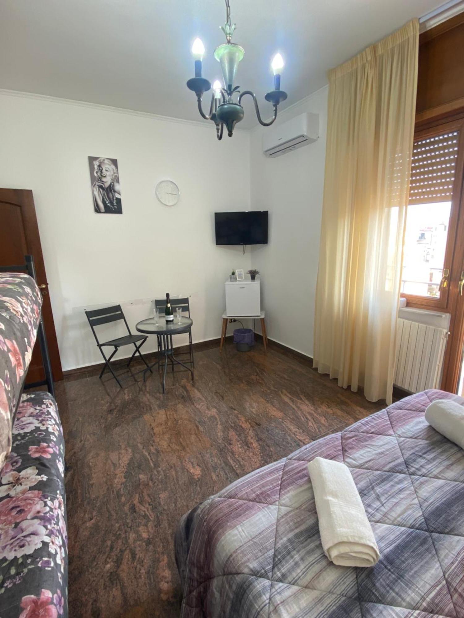 Silvana House เนเปิลส์ ภายนอก รูปภาพ